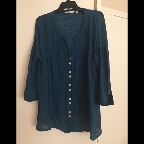 Shell buttoned loose weave blouse - Picture 2 of 4